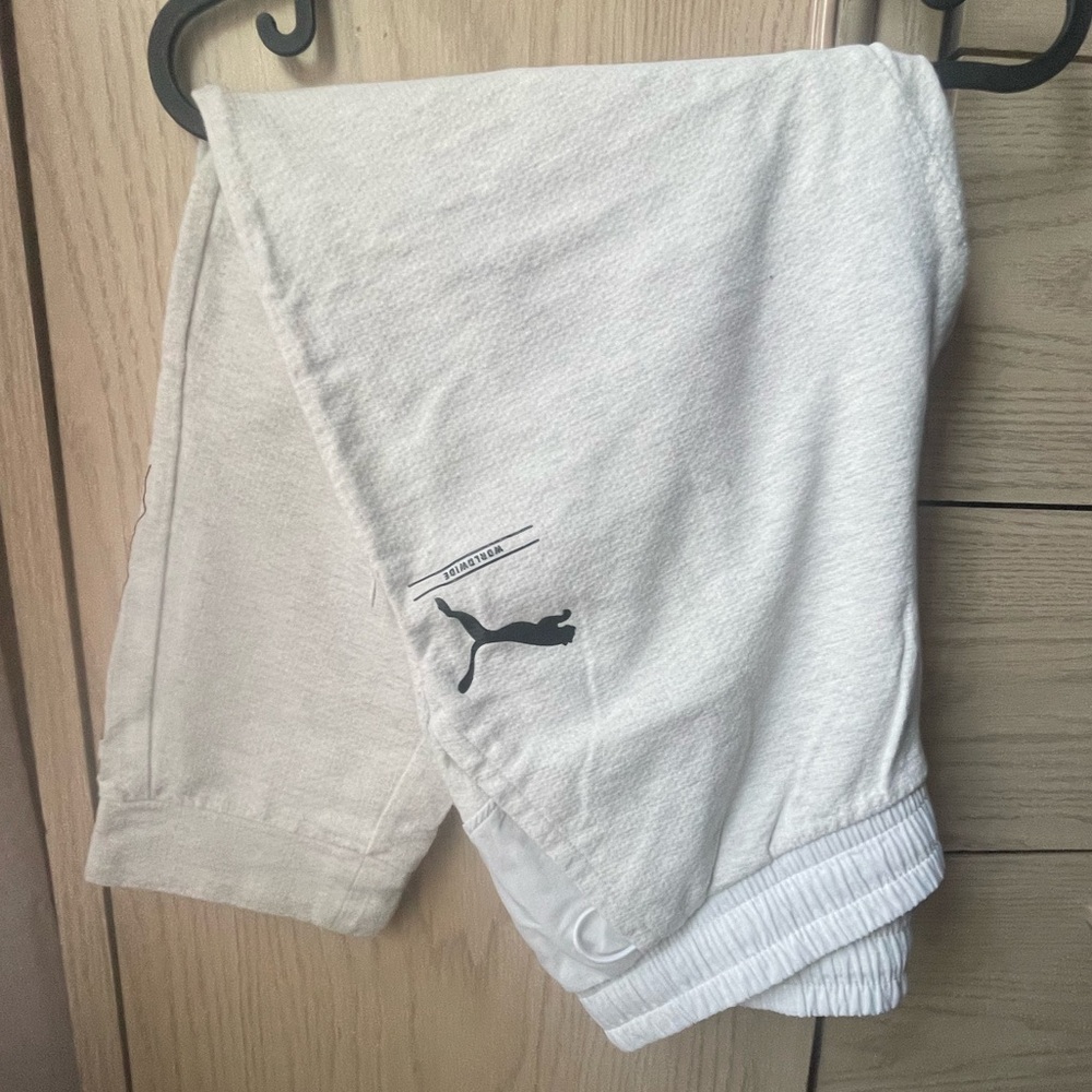 Puma sweatpants cream large